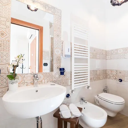 Palazzo Pinto 2 Bed & Breakfast 4*