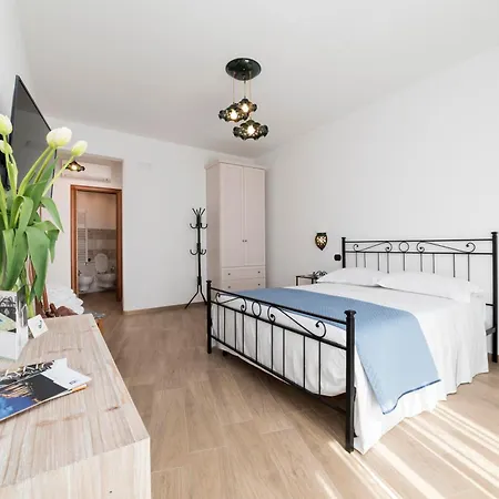 Palazzo Pinto 2 Bed & Breakfast 4*