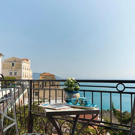 Bed & Breakfast Palazzo Pinto 2 2*