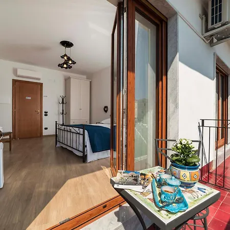 Bed & Breakfast Palazzo Pinto 2 2*