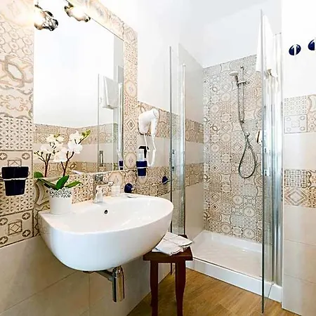 Palazzo Pinto 2 Frühstückspension 4*